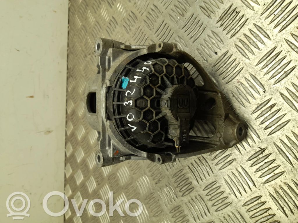 Audi Q5 SQ5 FY Engine mount bracket 