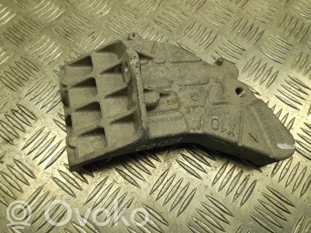 Renault Zoe Engine mounting bracket 