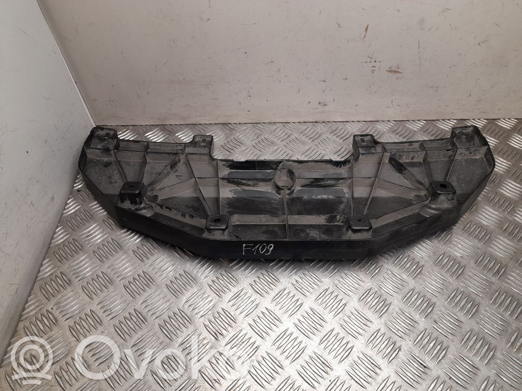 Audi Q8 e-tron Galinis laikiklis bamperio 