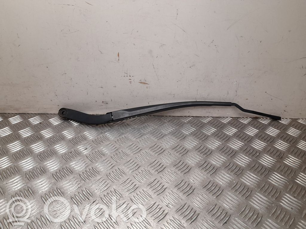 Jeep Compass Front wiper blade arm 