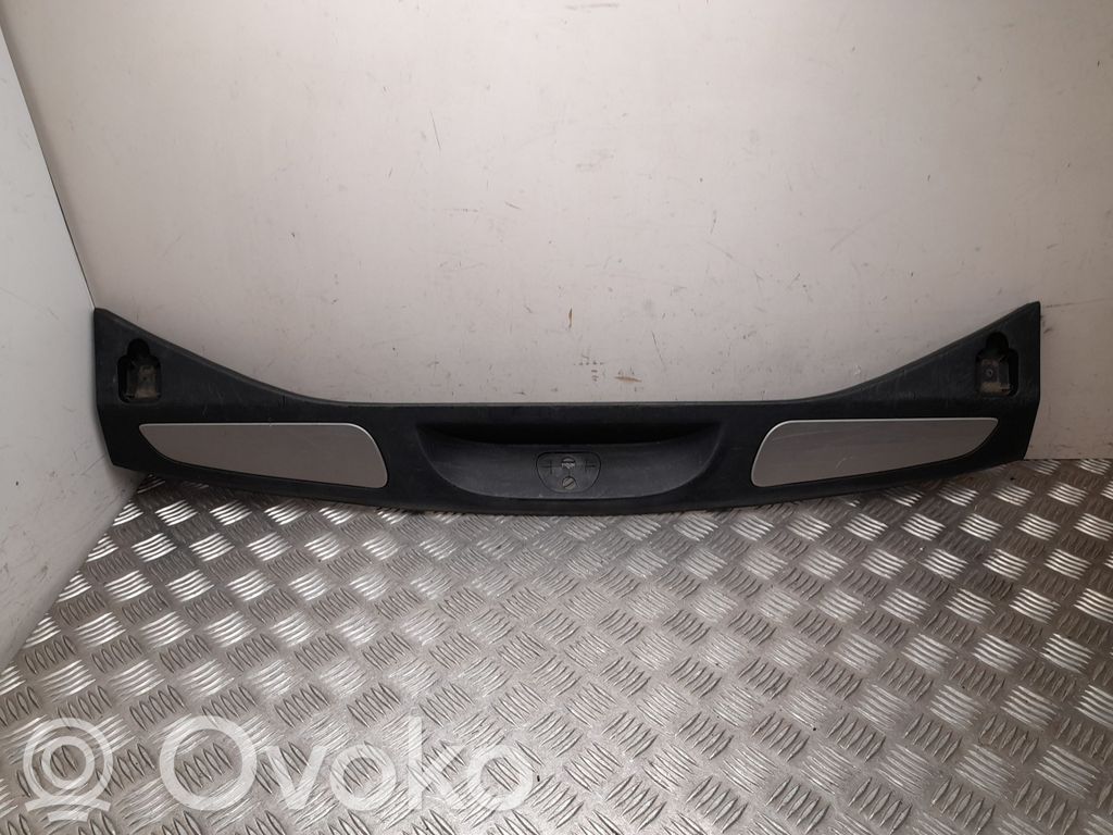 Jeep Grand Cherokee Osłona pasa bagażnika 
