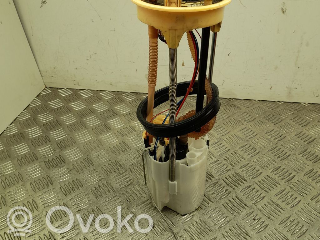 Volkswagen Amarok Pompa carburante immersa 