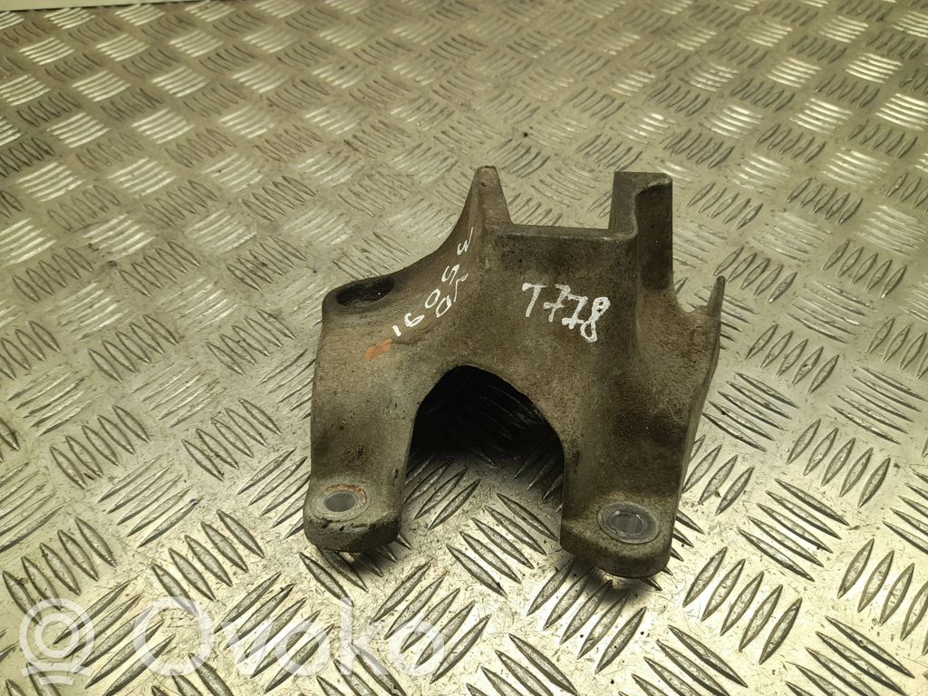 Ford Ranger Engine mounting bracket 