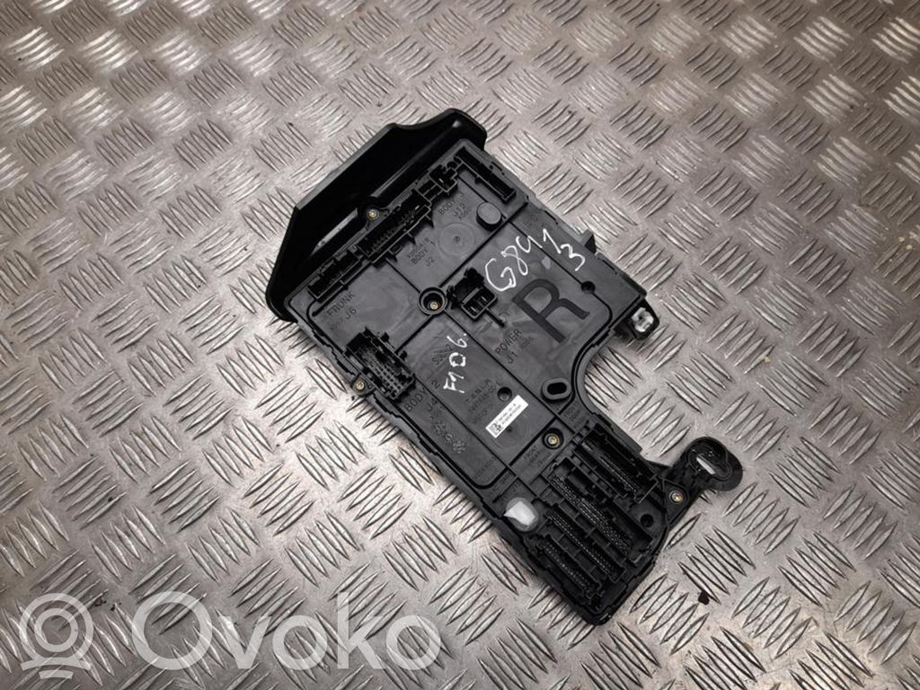 Tesla Model 3 Comfort/convenience module 