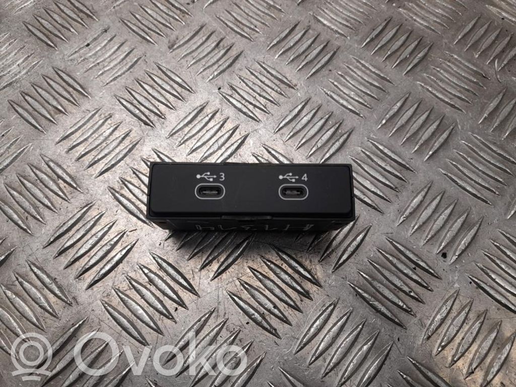 Audi Q8 e-tron Разъем USB 