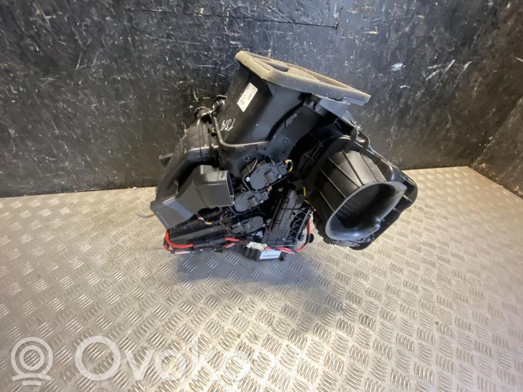 BMW X1 F48 F49 Obudowa nagrzewnicy 