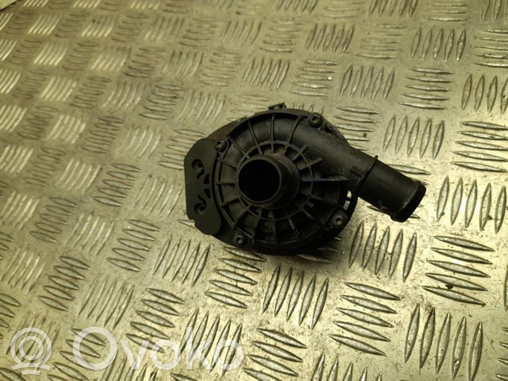 MG MG4 ev Webasto pompe de circulation d'eau 