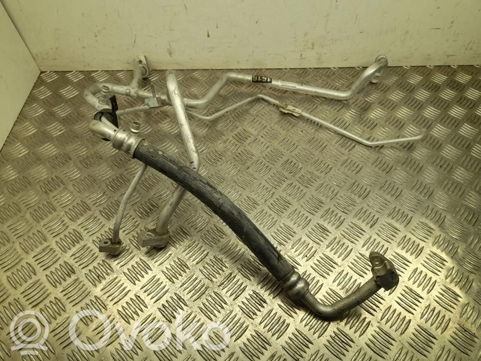 Tesla Model X Ilmastointilaitteen putki (A/C) 