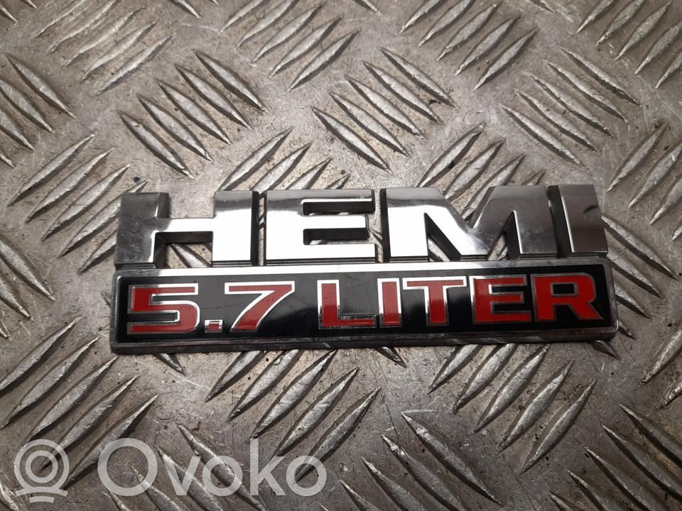 Dodge RAM Priekinių vietų apšvietimo žibintas 