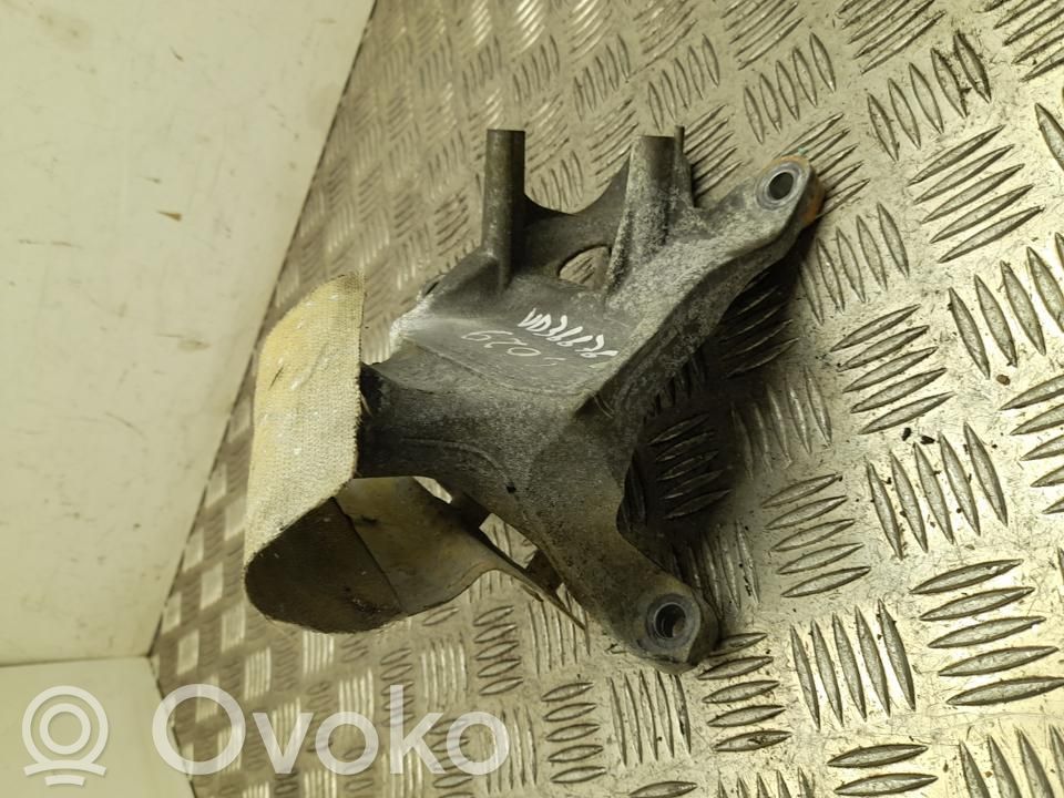 Audi Q7 4M Supporto di montaggio del motore (usato) 