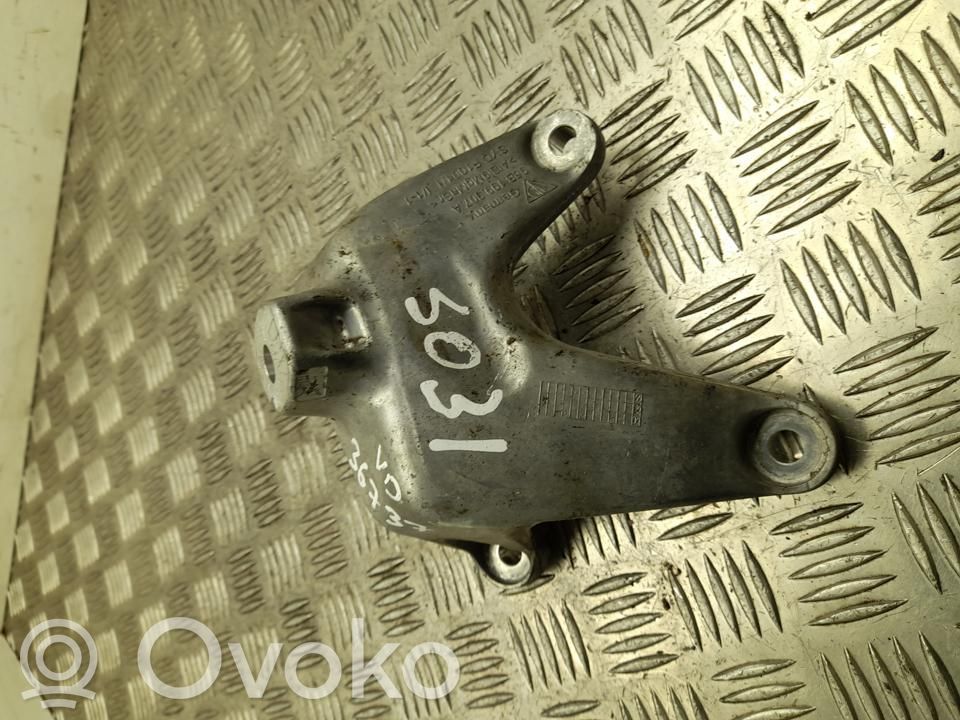 Porsche Macan (95B) Engine mounting bracket 