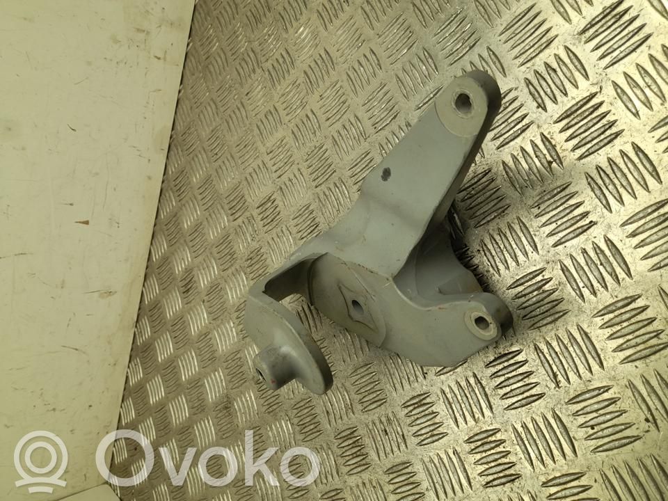 Łapa / Mocowanie silnika   107775100A,VD36983