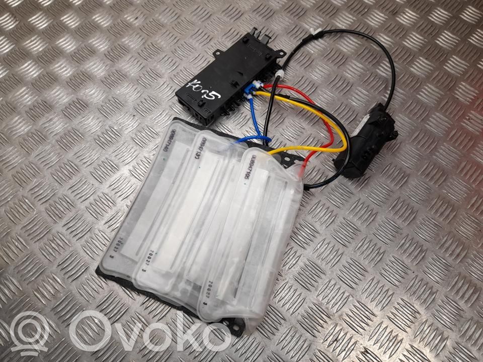 Istuimen säädön moduuli   LU5T14F548CA,G9150,LU5A65501AD