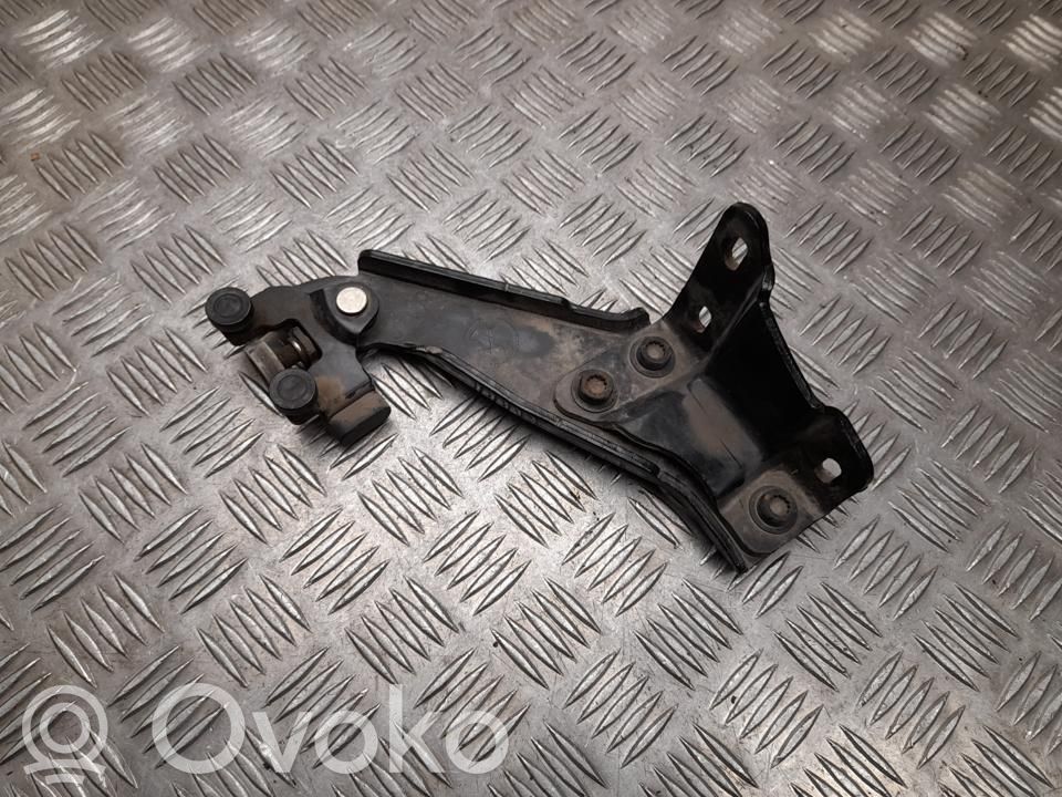Volkswagen Caddy Rear door upper hinge 