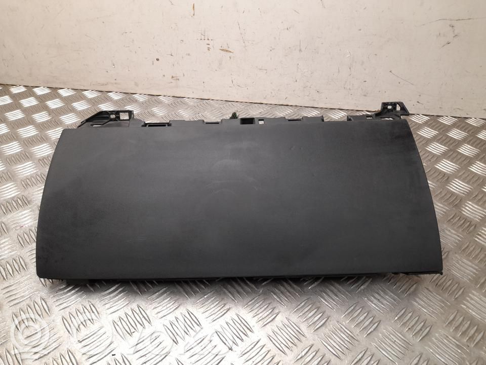Tesla Model 3 Daiktadėžės (bordačioko) komplektas 