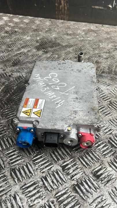 Tesla Model S Inverteris (įtampos keitiklis) 