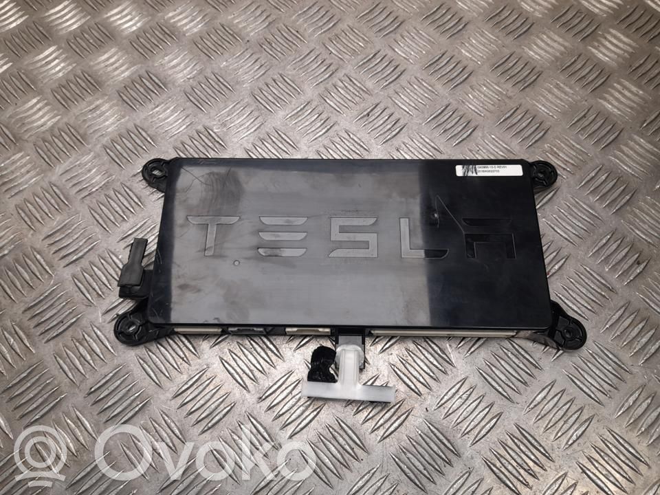 Tesla Model X Door control unit/module 