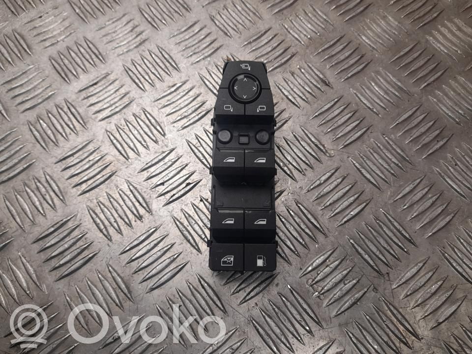 BMW 2 Active Tourer U06 Electric window control switch 