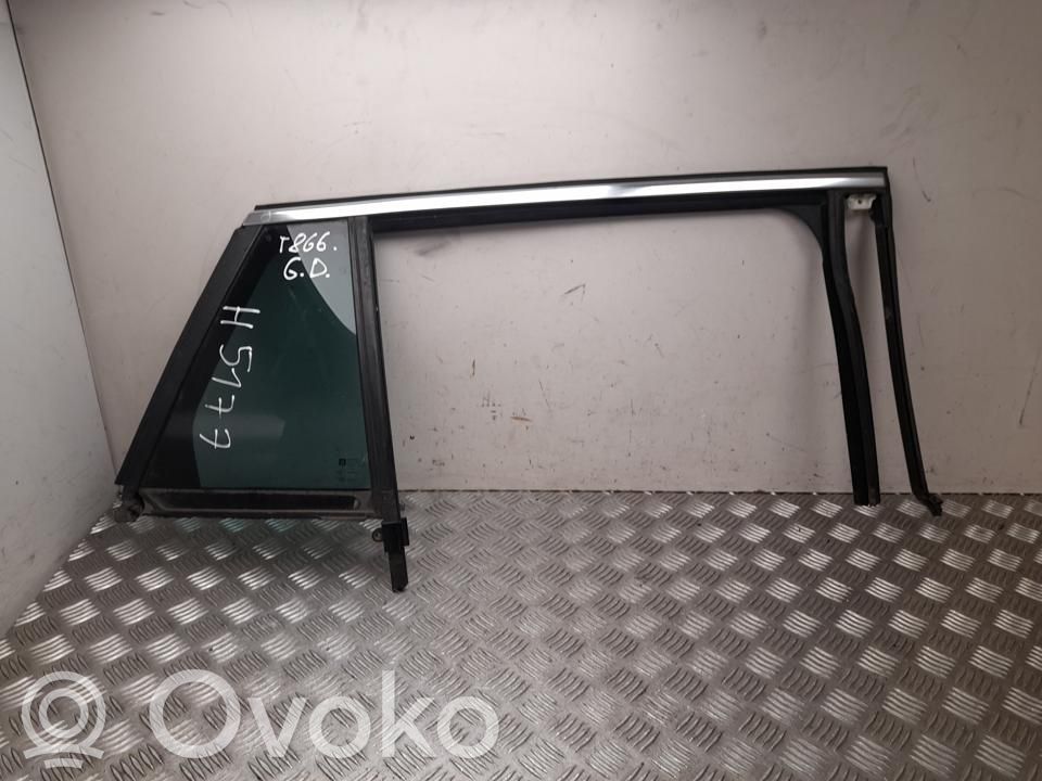 Ramka szyby drzwi tylnych   39144555,422178561,H5177