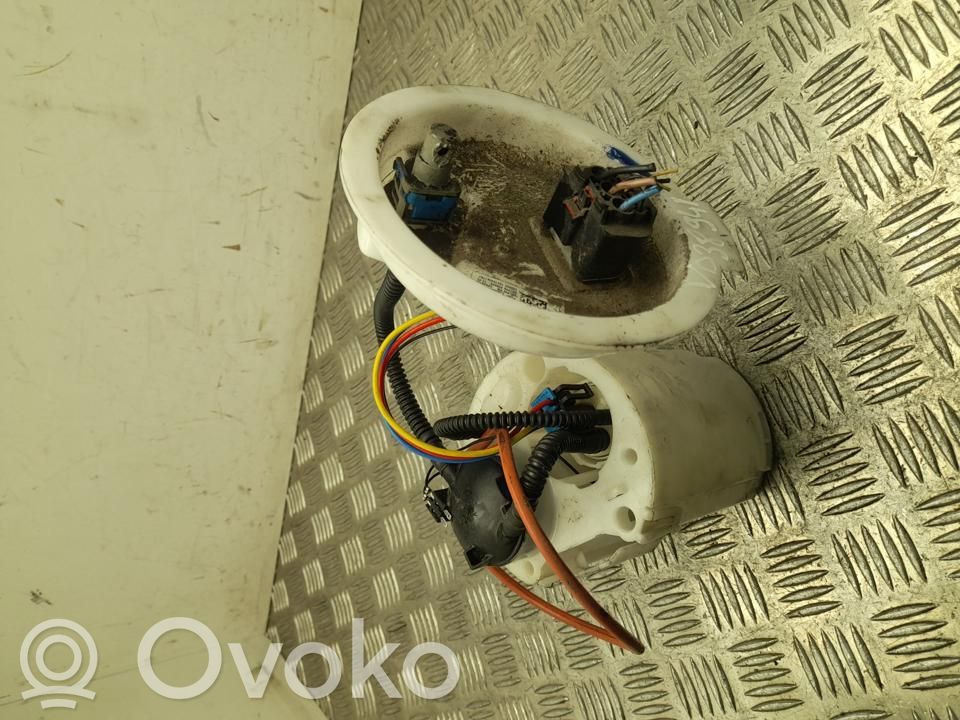 BMW 2 Active Tourer U06 Bomba interna de combustible 