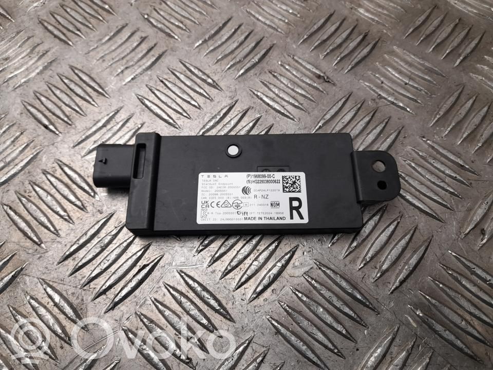 Tesla Model Y Bluetooth modulis 
