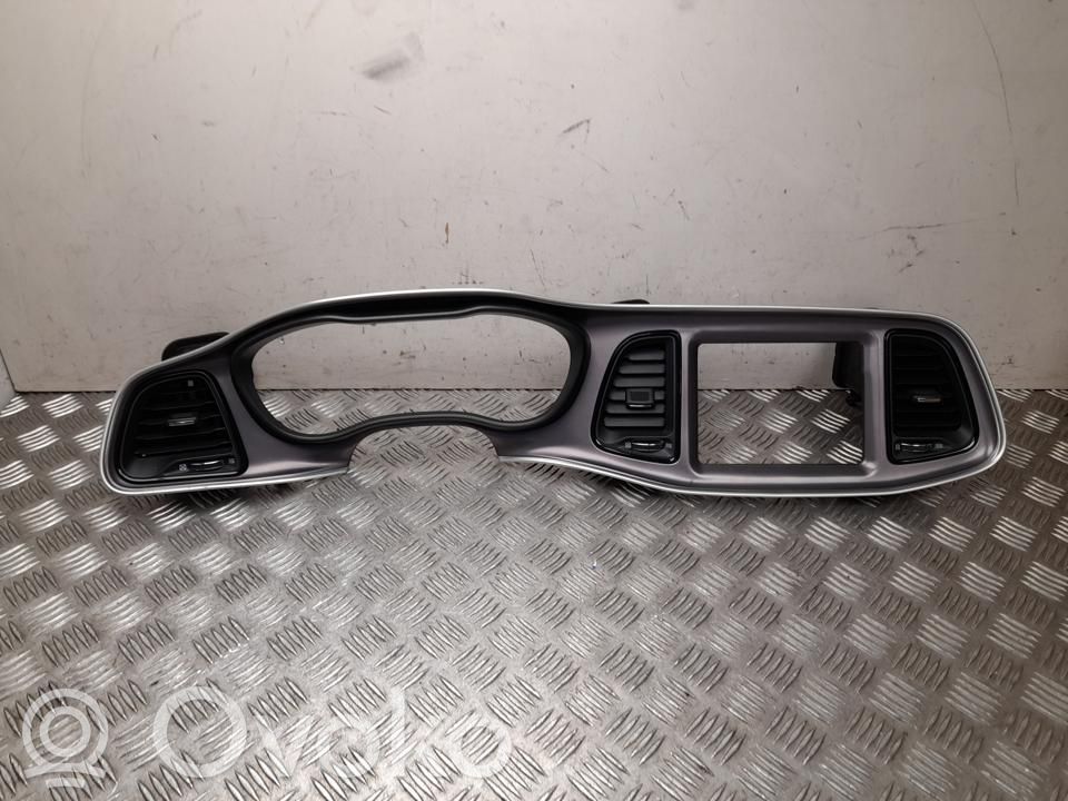 Dodge Challenger Moldura del panel 