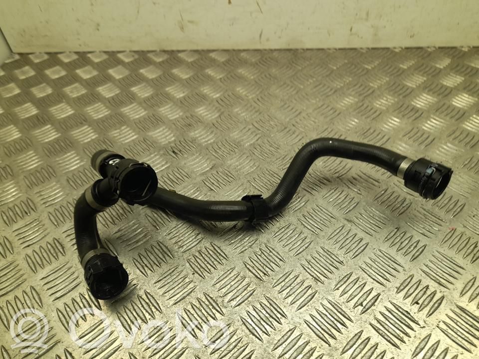 BMW i4 Engine coolant pipe/hose 