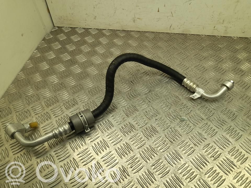 BMW i4 Tuyau de climatisation 