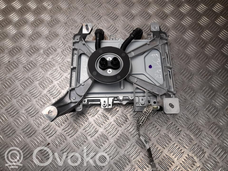 Tesla Model 3 Moottorin ohjainlaite/moduuli 