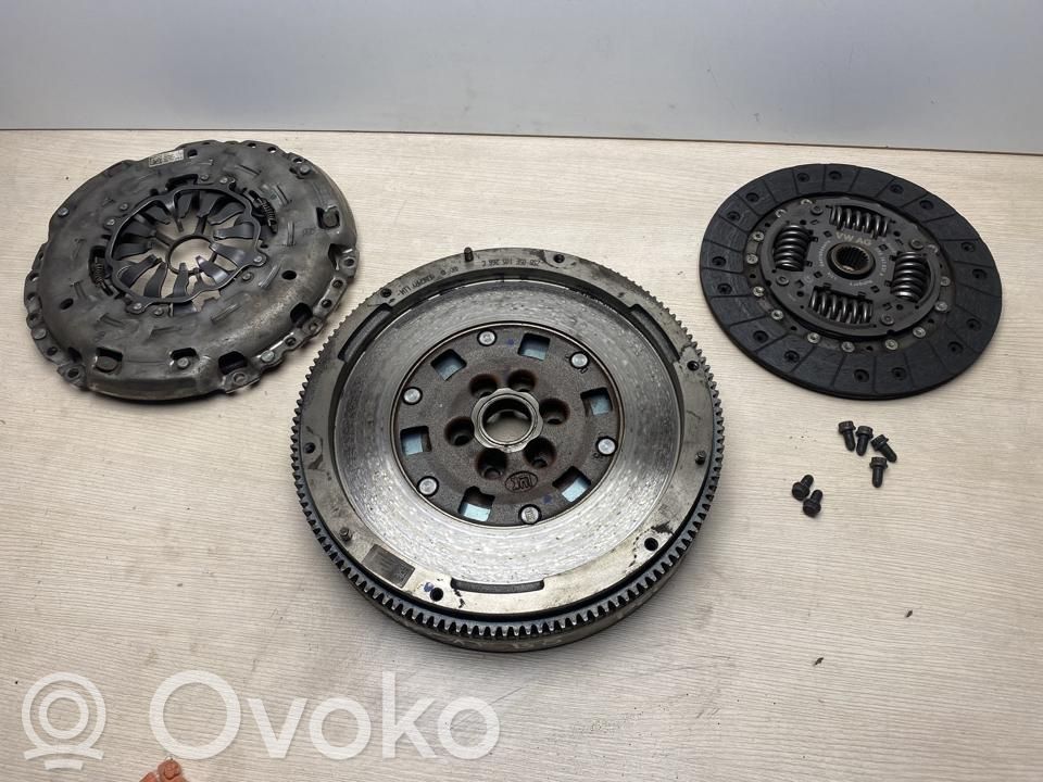Volkswagen PASSAT B8 Sankabos komplektas 