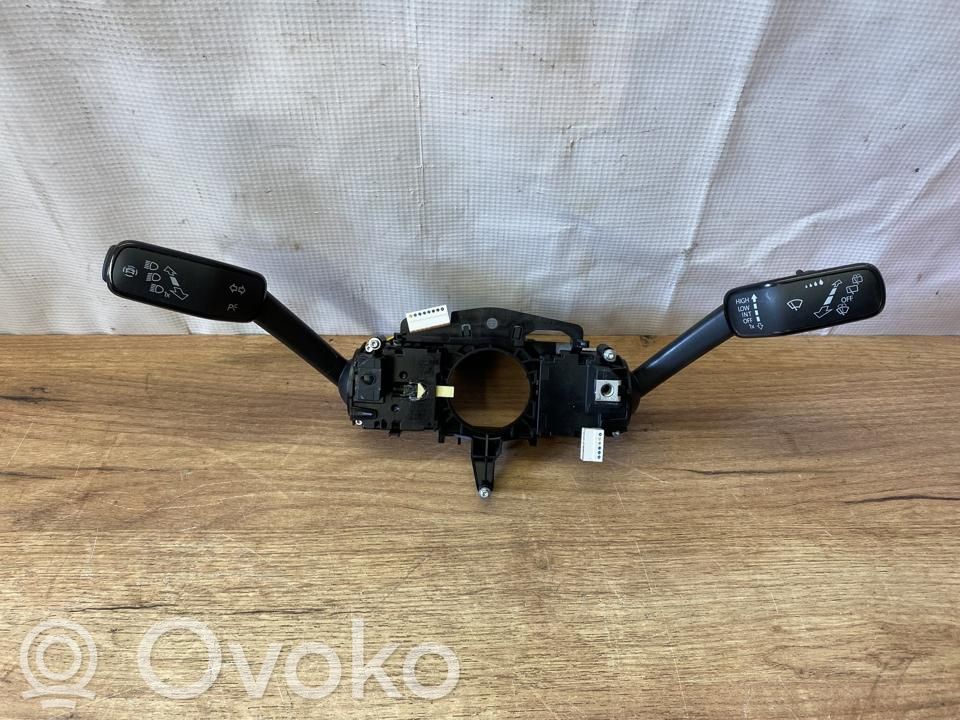 Manetka / Przełącznik kierunkowskazów wycieraczek   5Q1953507GB,5Q1953513BA,KLEP6204