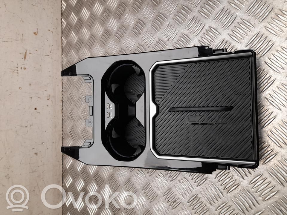 BMW 5 G60 G61 Tylny uchwyt na kubek tunelu środkowego 