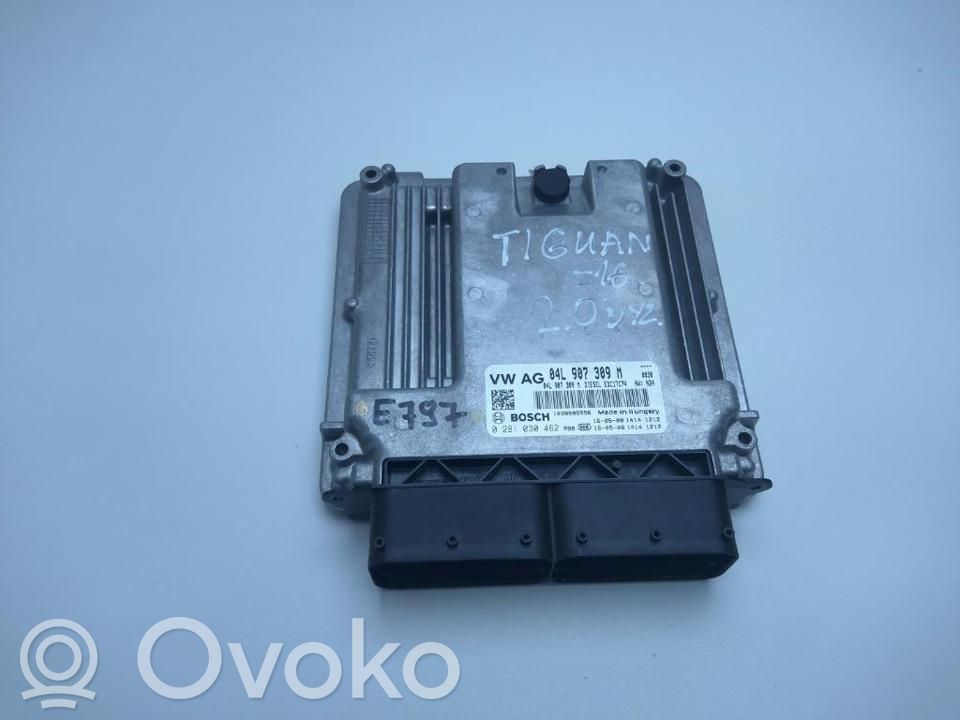 Volkswagen PASSAT B8 Engine control unit/module 