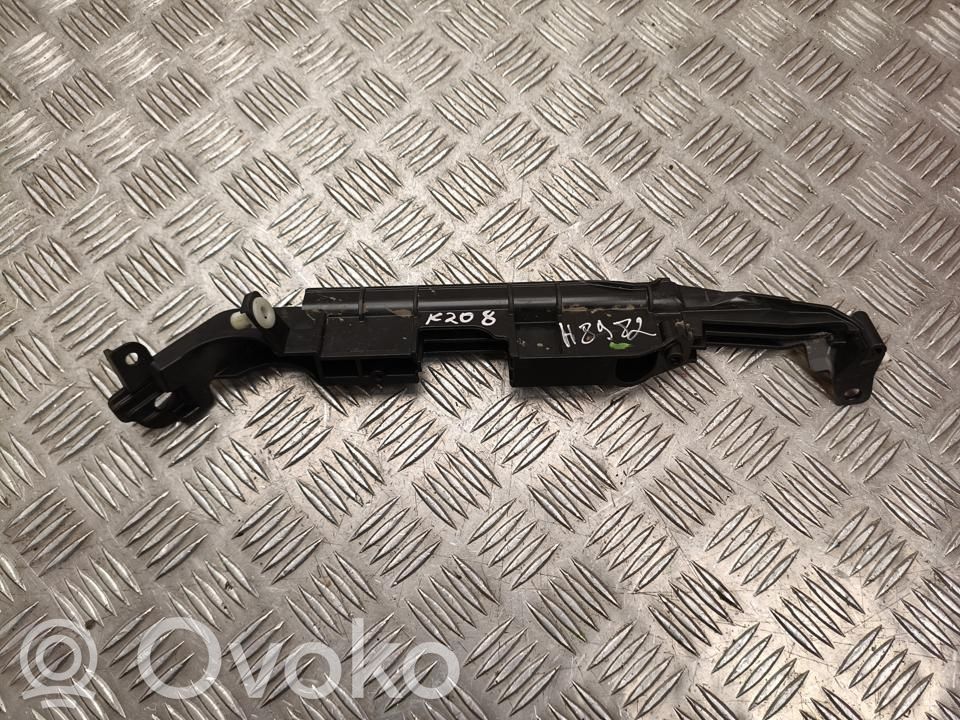 BMW 5 G60 G61 Muu moottoritilan osa 