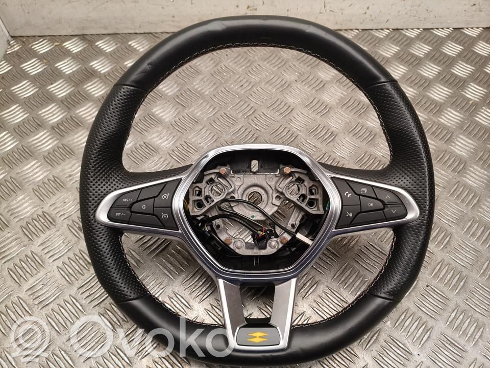 Renault Clio V Ohjauspyörä 