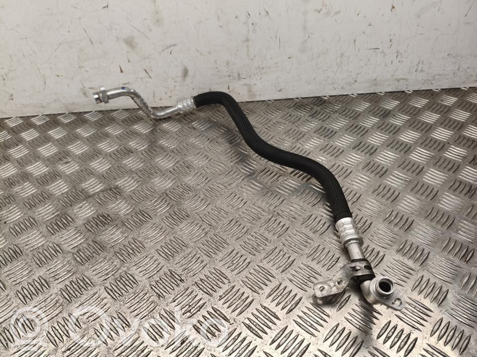 Ilmastointilaitteen putki (A/C)   924901896R,VD41445