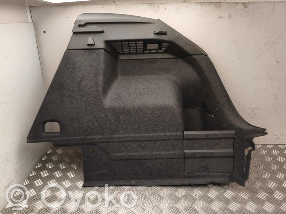 Audi Q3 F3 Osłona tylnej klapy 