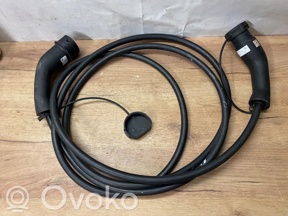 Renault Megane E-Tech Sähköauton latauskaapeli 