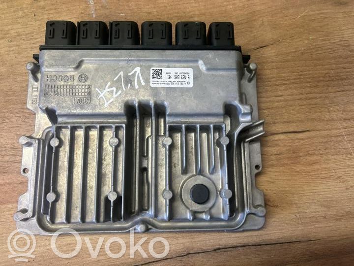 BMW 5 G30 G31 G38 Unidad de control/módulo del motor 