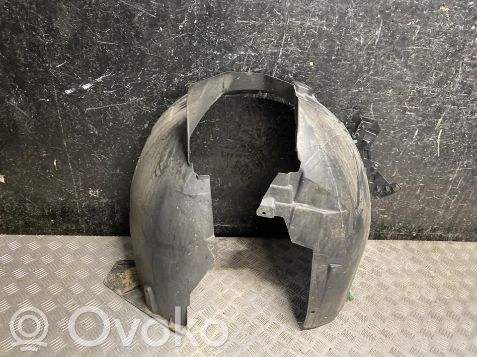 Volvo V60 Nadkole przednie 