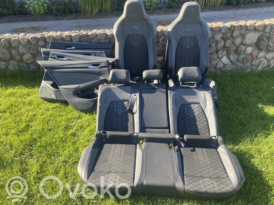 Volkswagen Golf VIII Set sedili