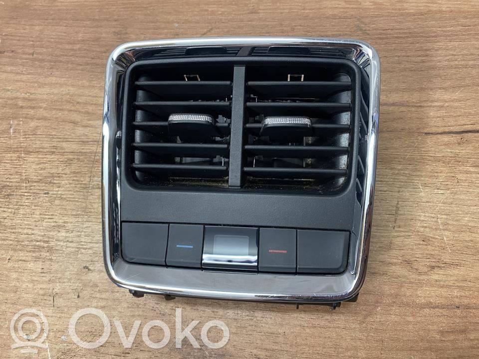 Skoda Enyaq iV Rejilla de ventilación central del panel