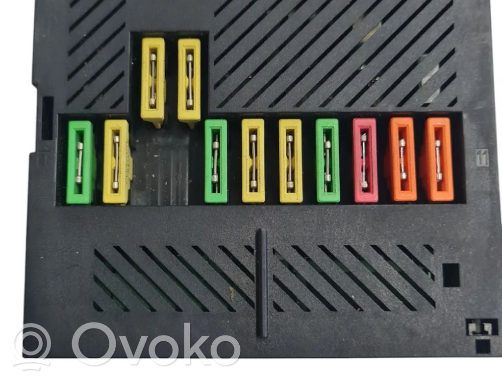 BMW 7 E65 E66 Fuse module 