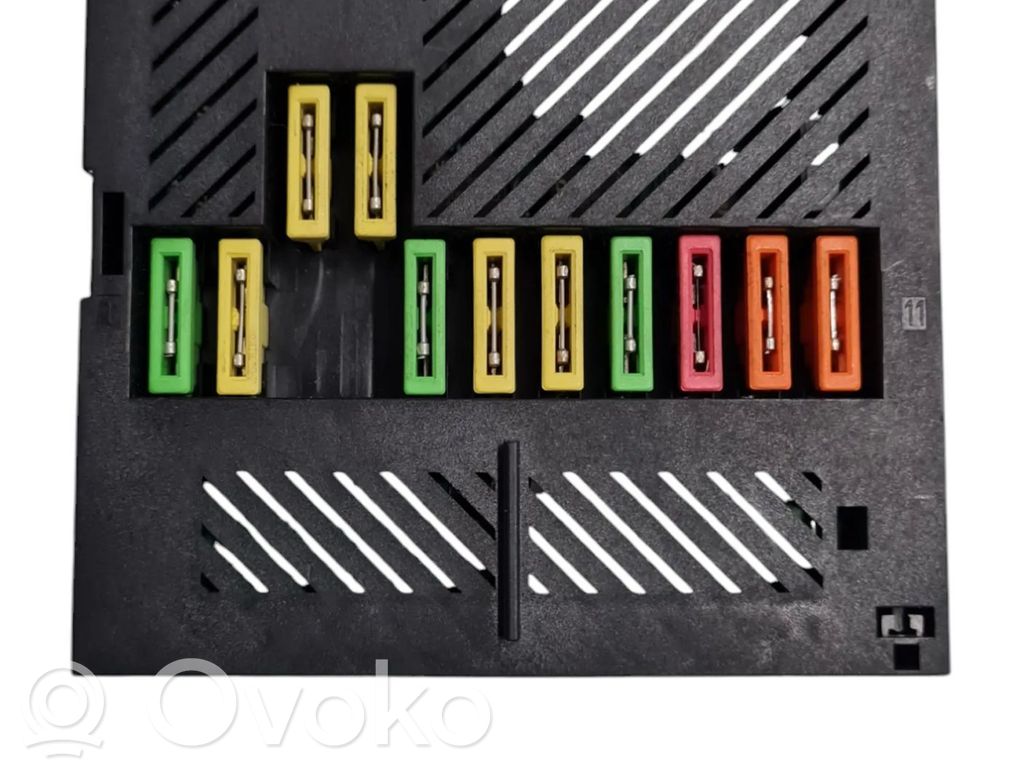 BMW 7 E65 E66 Fuse module 