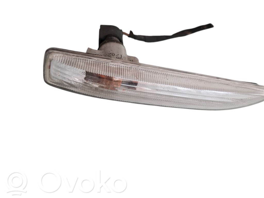 BMW 7 E65 E66 Sparno posūkio žibintas 
