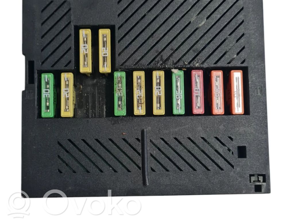 BMW 7 E65 E66 Fuse module 