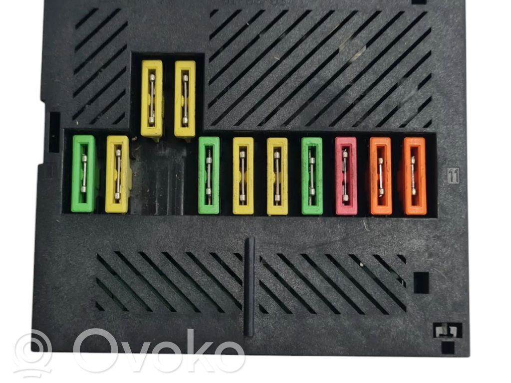 BMW 7 E65 E66 Fuse module 