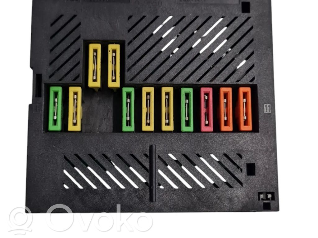BMW 7 E65 E66 Fuse module 