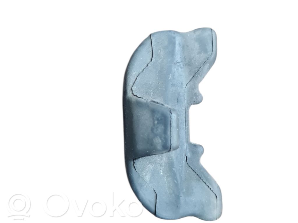 BMW 6 E63 E64 Radiator mount bracket 