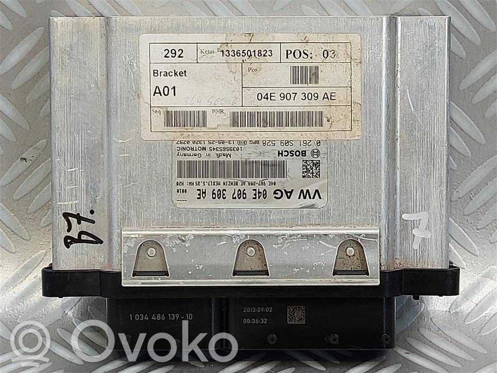 Volkswagen PASSAT B7 Engine control unit/module 
